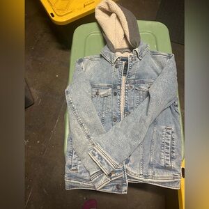 Hollister mans denim jacket w/sweatshirt hoodie sizeXS
